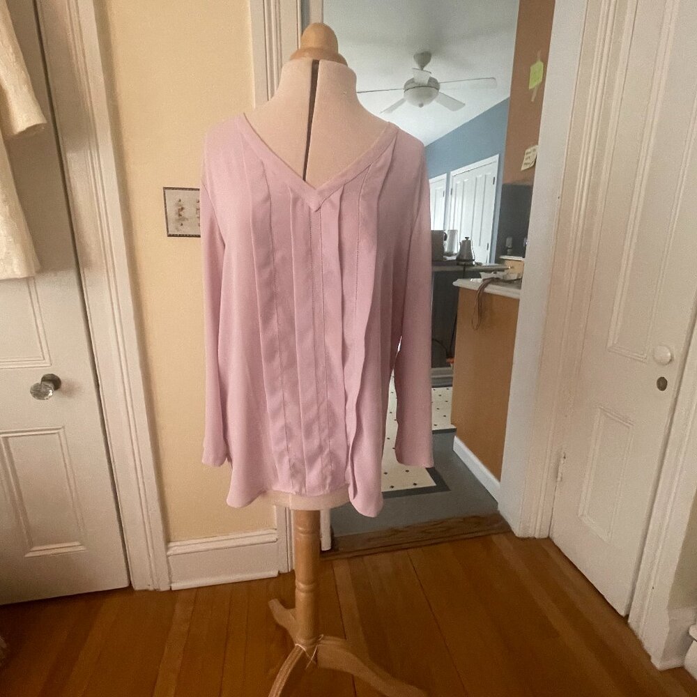 Ann Taylor Very nice blouse Lavender